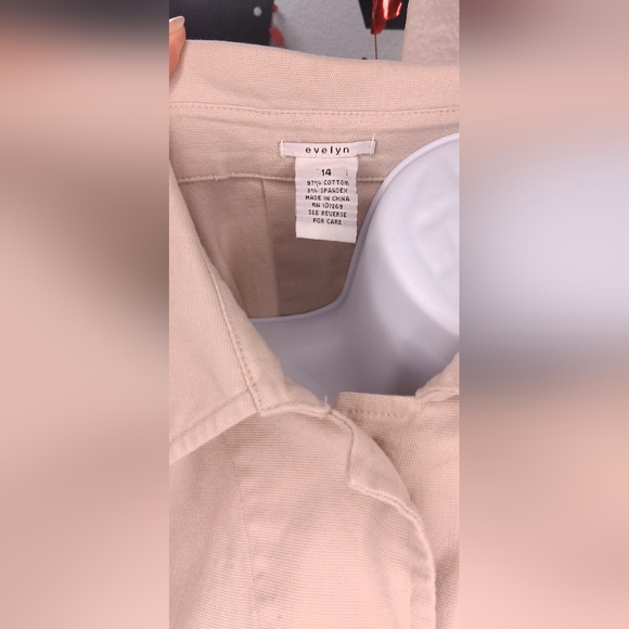 Evelyn Women's Beige Jacket - Picture 11 of 16